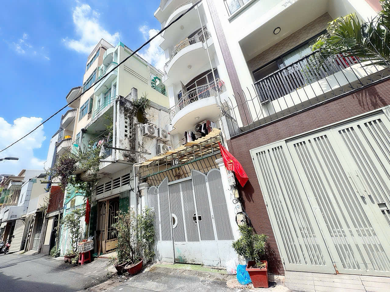 BÁN NHÀ 2 TẦNG MẶT TIỀN KD ĐƯỜNG HUYỀN QUANG, QUẬN 1 – 4M*16M – CHỈ 15,5T – CHÍNH CHỦ Ở XƯA NAY