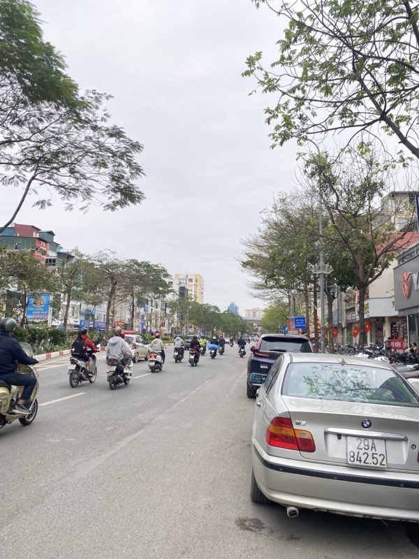 BÁN NHÀ MẶT PHỐ HÀ NỘI – Ô CHỢ DỪA – 2 MẶT PHỐ SIÊU HIẾM – VỈA HÈ 6.5M – 1 SỔ 1 CHỦ VUÔNG.