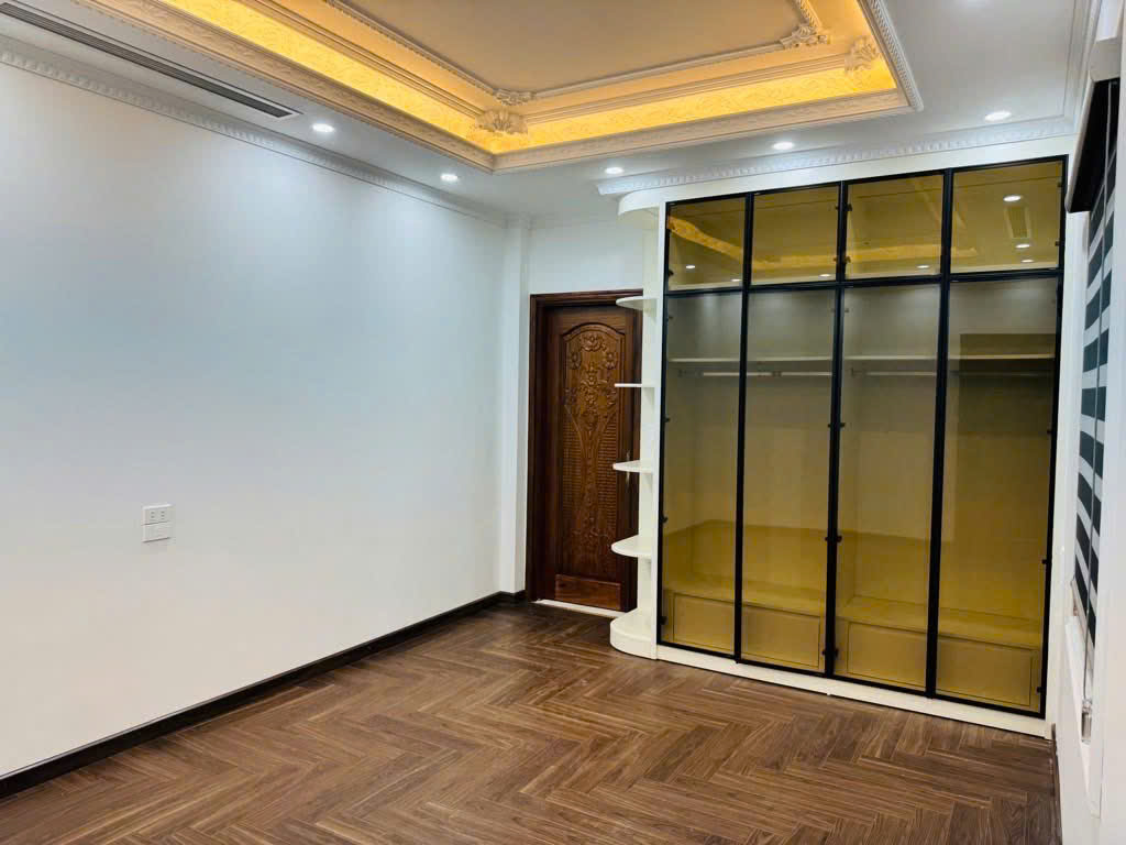 BÁN NHÀ GIA QUẤT LONG BIÊN, NGÕ NÔNG, MỚI ĐẸP, GẦN OTO, 50M NHỈNH 8 TỶ