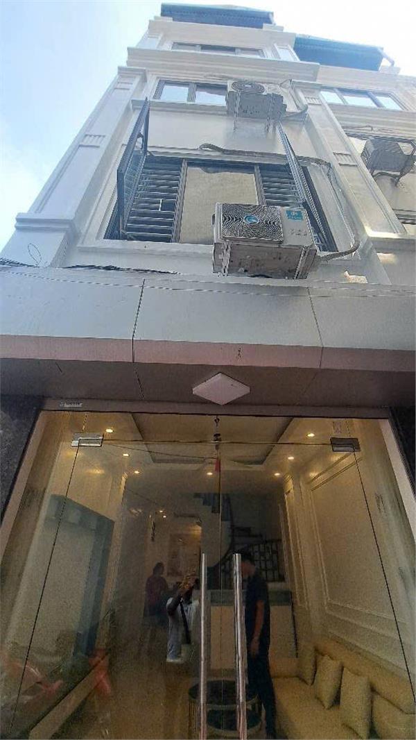 BÁN NHÀ NGÕ 61 PHỐ TRẠM – DIỆN TÍCH 39.8M² – MẶT TIỀN 4.5M – 4 TẦNG – GIÁ 8.85 TỶ