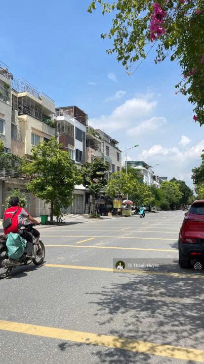 BÁN NHÀ LIỀN KỀ VĂN PHÚ – 90 M2 HOÀN THIỆN ĐƯỜNG 24M VĂN PHÚ HÀ ĐÔNG HOÀN THIỆN VỚI 5 TẦNG GIÁ CHỈ NHỈNH 19 TỶ