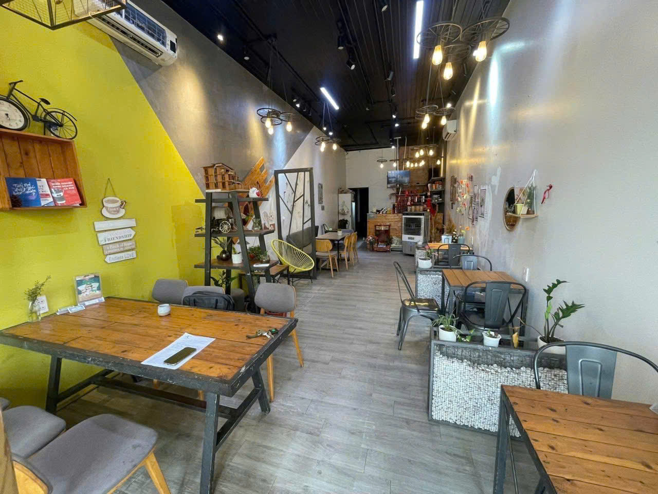 Củ Chi ! NHANH CÒN ! QUÁN CAFE MT ĐẸP LẮM ! QUÁN DTSD 4m x 35m , MB THUÊ : 3 tr / tháng, Tel : 0379397049 ( chính chủ )