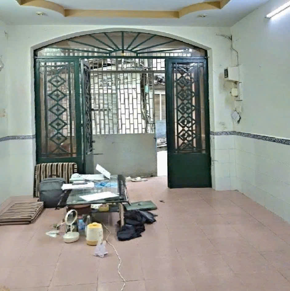 Nhà hẻm Cách Mạng Tháng Tám – QUẬN 10 – 3.7 x 13 m – 4.2 tỷ