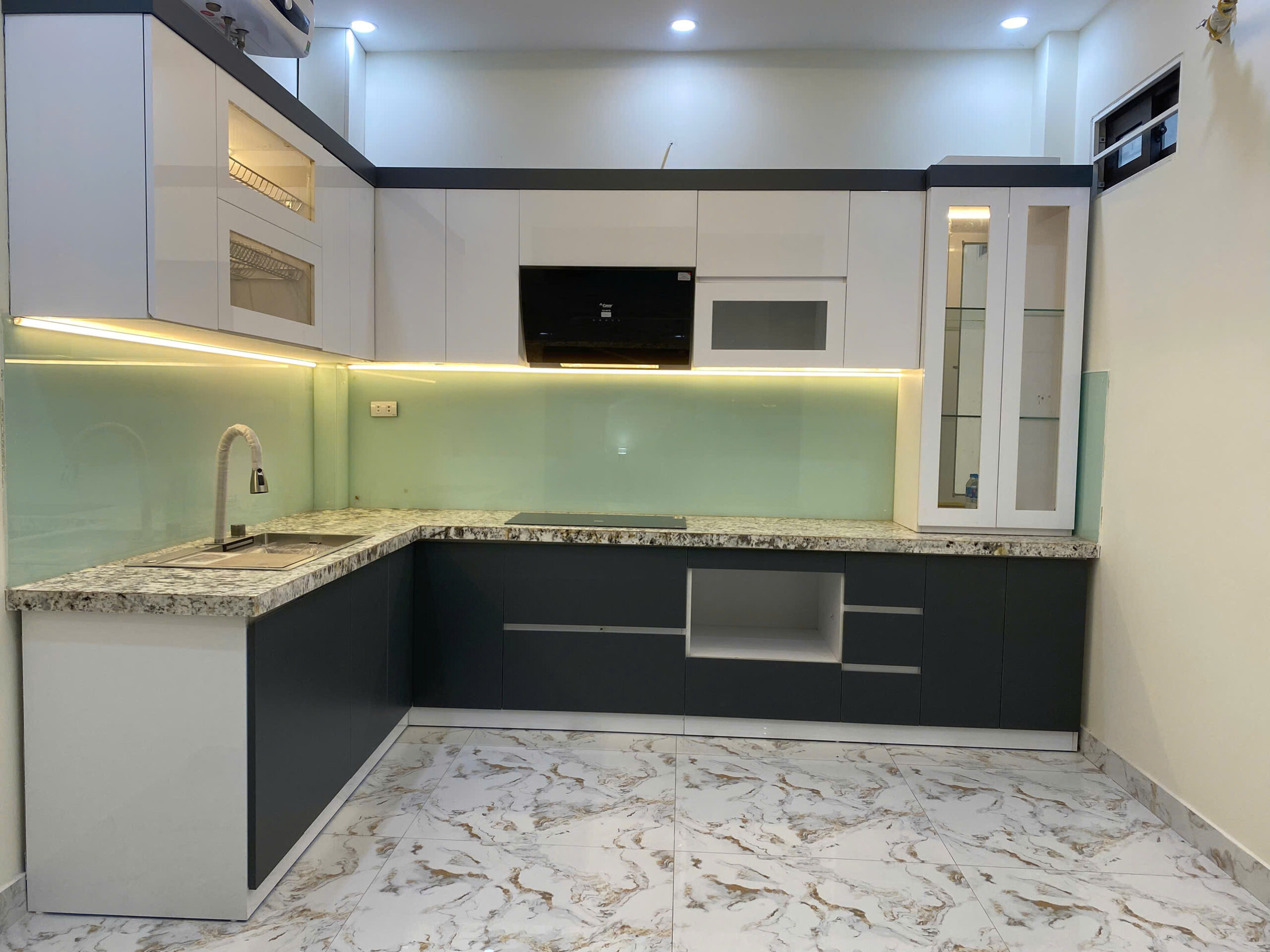 SIÊU ĐẸP, BÁN NHÀ NGUYỄN SƠN LONG BIÊN, THANG MÁY-OTO VÀO NHÀ-NGÕ THÔNG-NỞ HẬU, 52M NHỈNH 17 TỶ(TL)