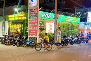 Nhà Bè ! QUÁN CAFÉ ĐẸP LẮM ! SANG RẺ CHỈ 179 tr QUÁN CAFE GÓC 2 MT
Liên hệ: 0973508530 ( chính chủ )