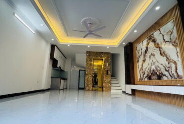Nhà Ngọc Lâm xây mới 6 tầng – 47m – thang máy, ôtô đỗ trong nhà, 2 mặt thoáng, giá 11.7 tỷ