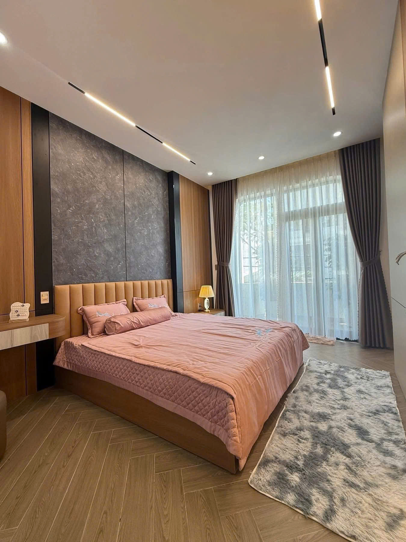 BÁN NHÀ ĐẸP HOA LÂM LONG BIÊN, KINH DOANH SẦM UẤT, OTO TRÁNH,THANG MÁY,88M NHỈNH 14 TỶ