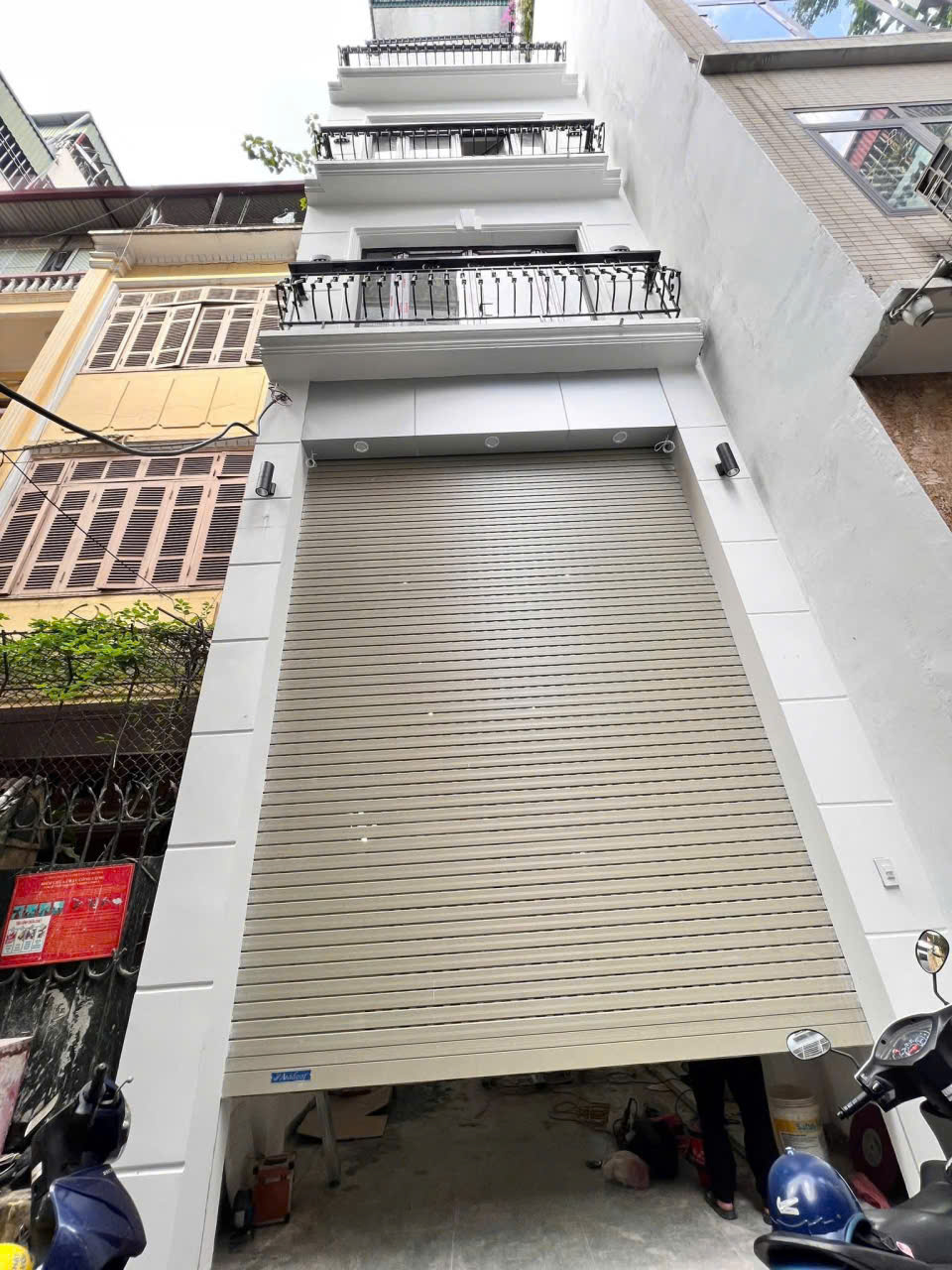 Hiếm có trong tầm giá nhỉnh 21 tỷ tại Hào Nam Đống Đa phân lô oto KD 52m x7t thang máy.