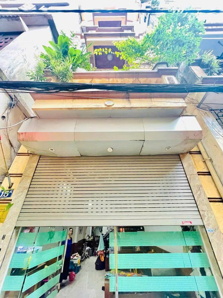 Chủ cần bán gấp nhà Nguyễn Khang Cầu Giấy gần phố ngõ thông 45m 5 tầng nhỉnh 11 tỷ TL.