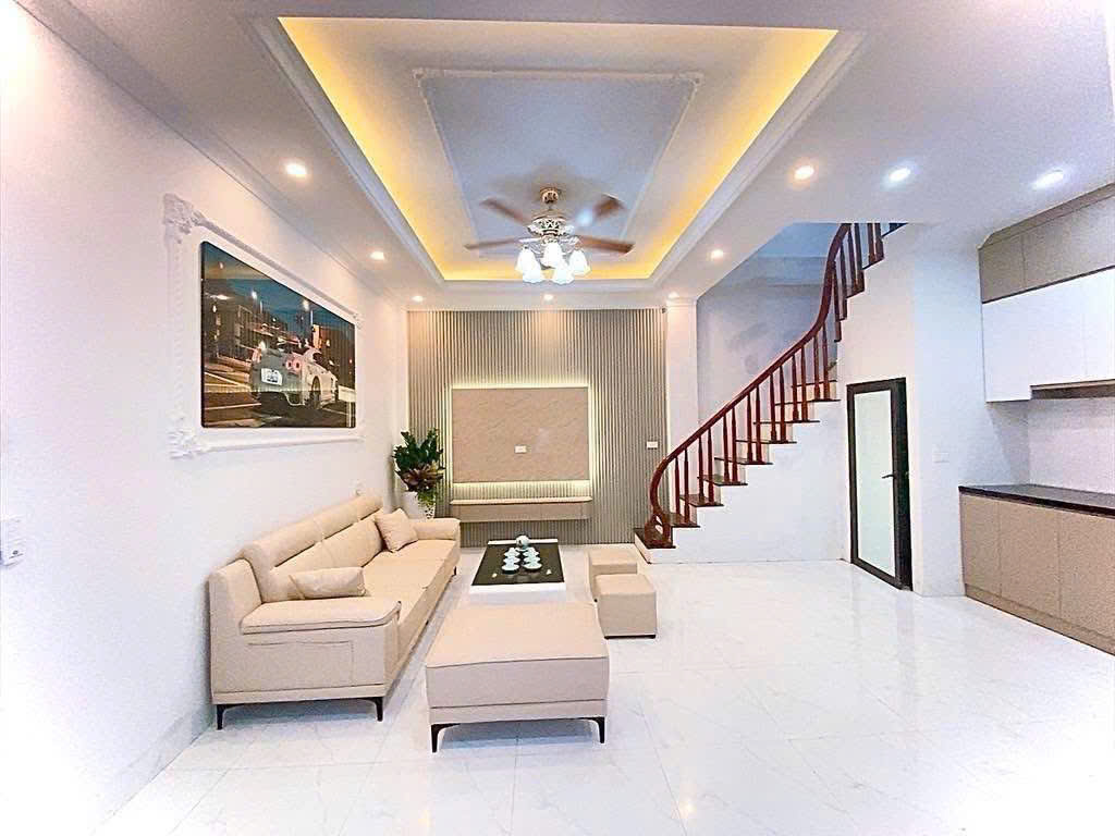 BÁN NHÀ GIA QUẤT LONG BIÊN, MỚI TINH, FULL NỘI THẤT, OTO ĐỔ CỬA 54M