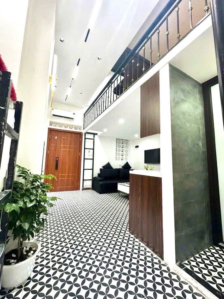 TẬP THỂ TẦNG 1 ĐỘI CẤN DT 50M 4 NGỦ GIÁ 3,7 TỶ-CÁCH 1 NHÀ RA MẶT PHỐ