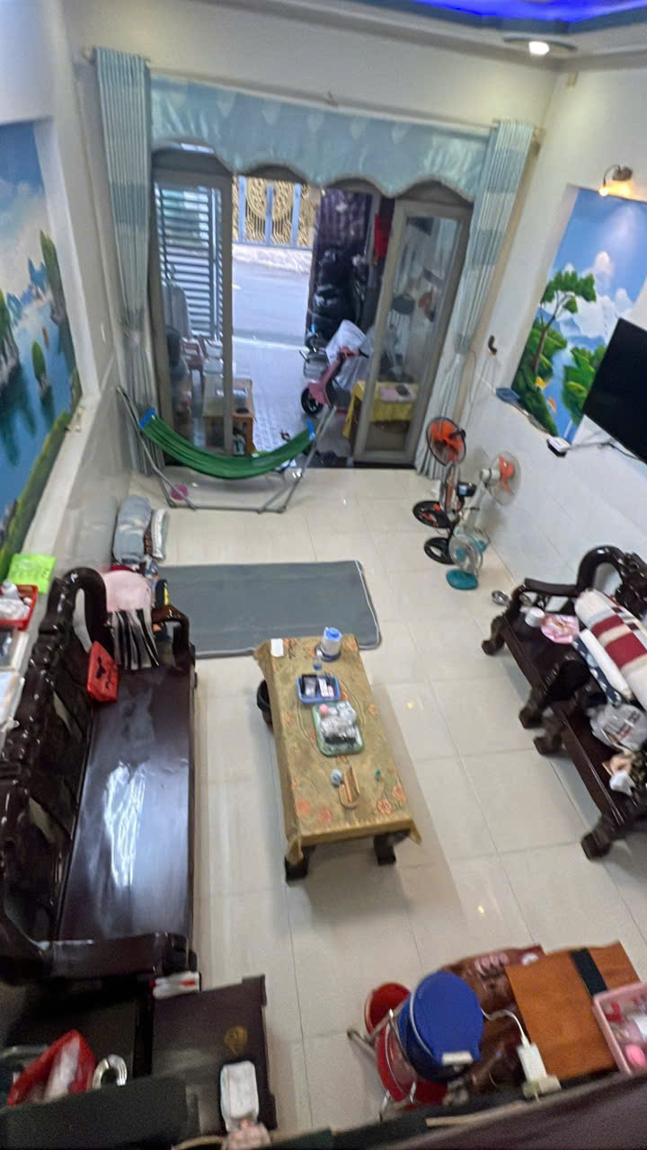 Bán nhà 2 Tầng Dĩ An,SHR đường nhựa 2 ô tô tránh,gần chợ,giá rẻ