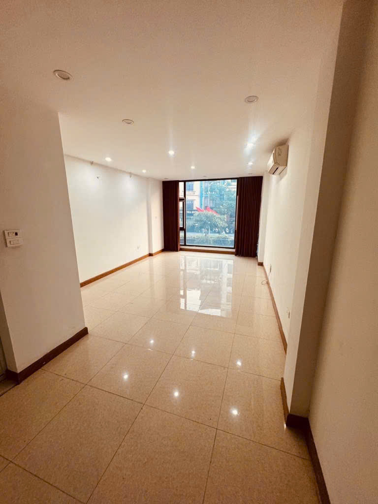 Nghi Tàm Lô Góc – 7 tầng Thang Máy – Kinh Doanh – Ôtô tránh – nhỉnh 19 tỷ.