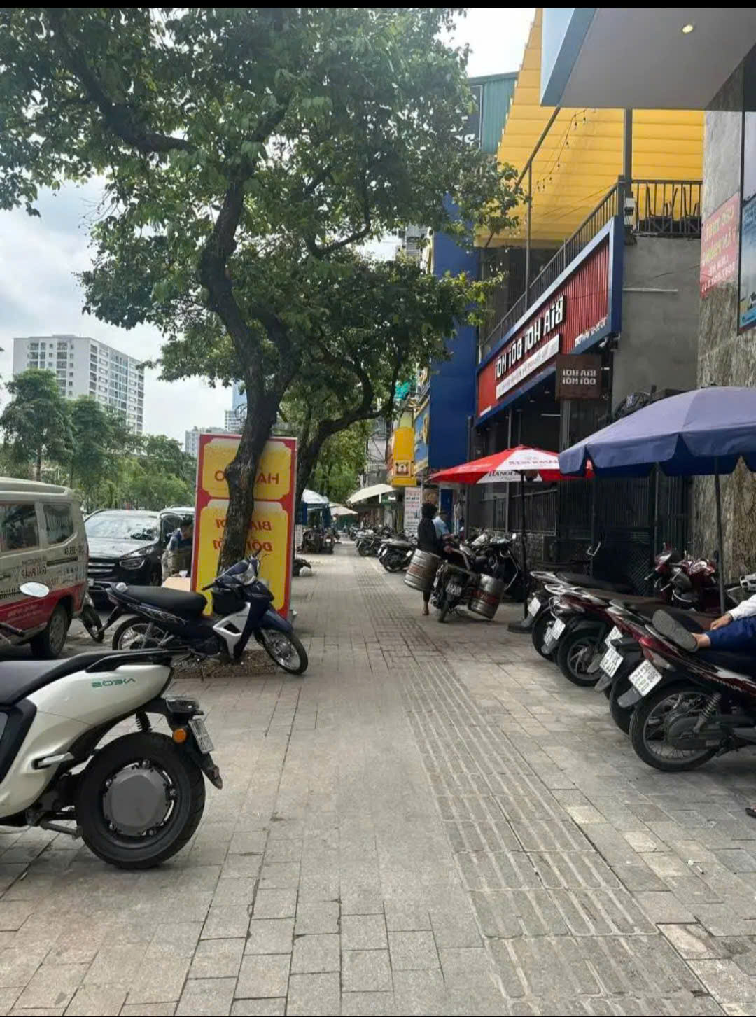 CHỦ NGỘP ! Giảm 20 tỷ bán gấp nhà 10T MP Văn Cao vỉ hè Oto KG Thang máy 105m nhỉnh 78 tỷ TL