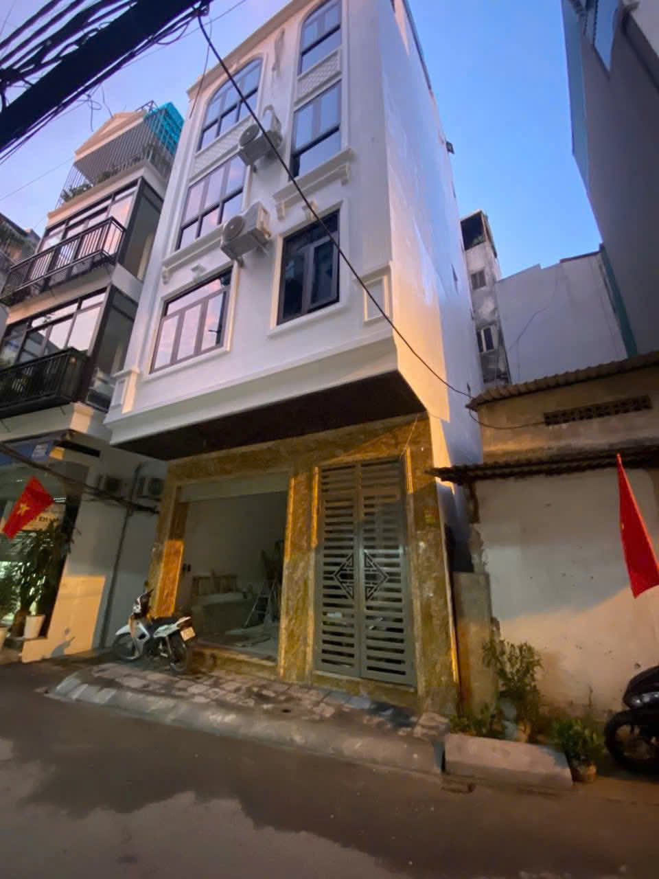 CÓ 102 ! NHÀ 6T THANG MÁY TRẦN QUÝ CÁP ĐỐNG ĐA VỈ HÈ OTO KD 55M NHỈNH 19 TỶ TL