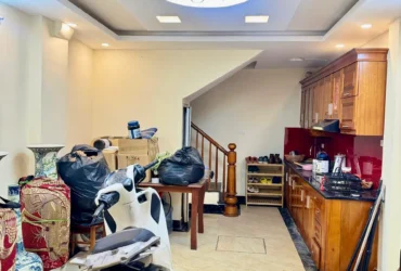 Bán Nhà Hào Nam 30m2. 6 tầng. mặt tiền 3.9m. giá 9.65 Tỷ Đống Đa Hà Nội