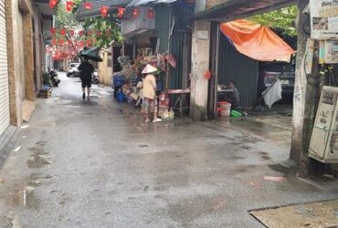 VỊ TRÍ ĐẸP – GẦN PHỐ – LÔ GÓC – NHÀ NỞ HẬU LỘC LÁ  – XÂY CĂN HỘ KD CHO THUÊ. – 3 TẦNG – 65M2.