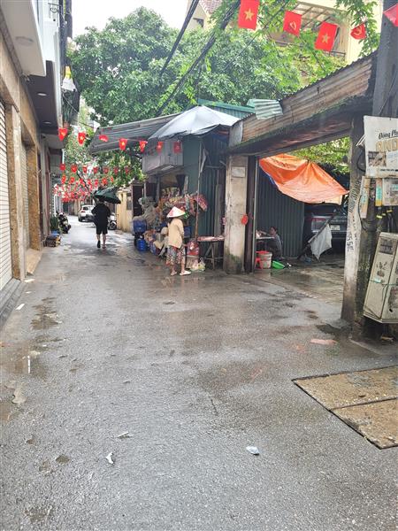 VỊ TRÍ ĐẸP – GẦN PHỐ – LÔ GÓC – NHÀ NỞ HẬU LỘC LÁ  – XÂY CĂN HỘ KD CHO THUÊ. – 3 TẦNG – 65M2.