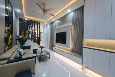 Bán nhà riêng Hoàng Mai, giá 10.6 tỷ, DT 48m2, nhà đẹp mới koong 10m ô tô gần