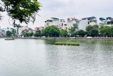 bán nhà mặt hồ Bồ Đề, diện tích 226m, mặt tiền 12m, 2 thoáng, full thổ cư