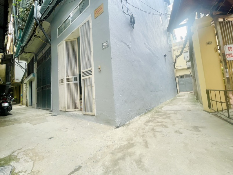 LÔ GÓC CẦU GIẤY CỰC THOÁNG – NHÀ CỰC ĐẸP – THANG MÁY – GẦN PHỐ – KINH DOANH _38/41M2