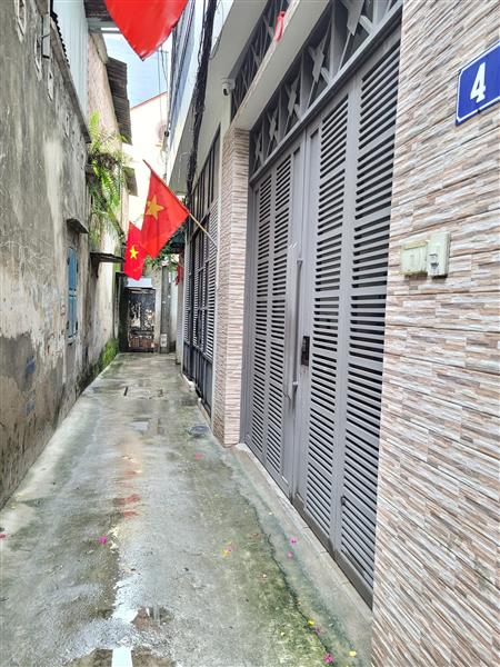 VỊ TRÍ ĐẸP – GẦN PHỐ – LÔ GÓC – NHÀ NỞ HẬU LỘC LÁ  – XÂY CĂN HỘ KD CHO THUÊ. – 3 TẦNG – 65M2.