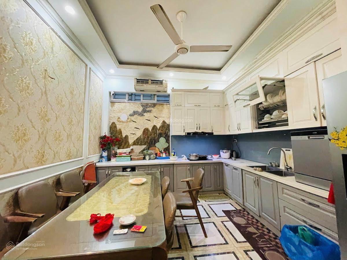 Bán nhà Phố Trần Hoà-58m*4,5tầng; ngõ thông ô tô đỗ cửa; gần trường, chợ- Giá 14,7 tỷ