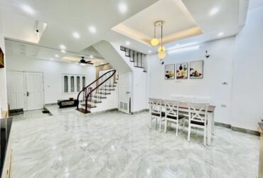 Phân Lô Hoàng Mai  55m  4 Tầng  Mặt Tiền 5,5m