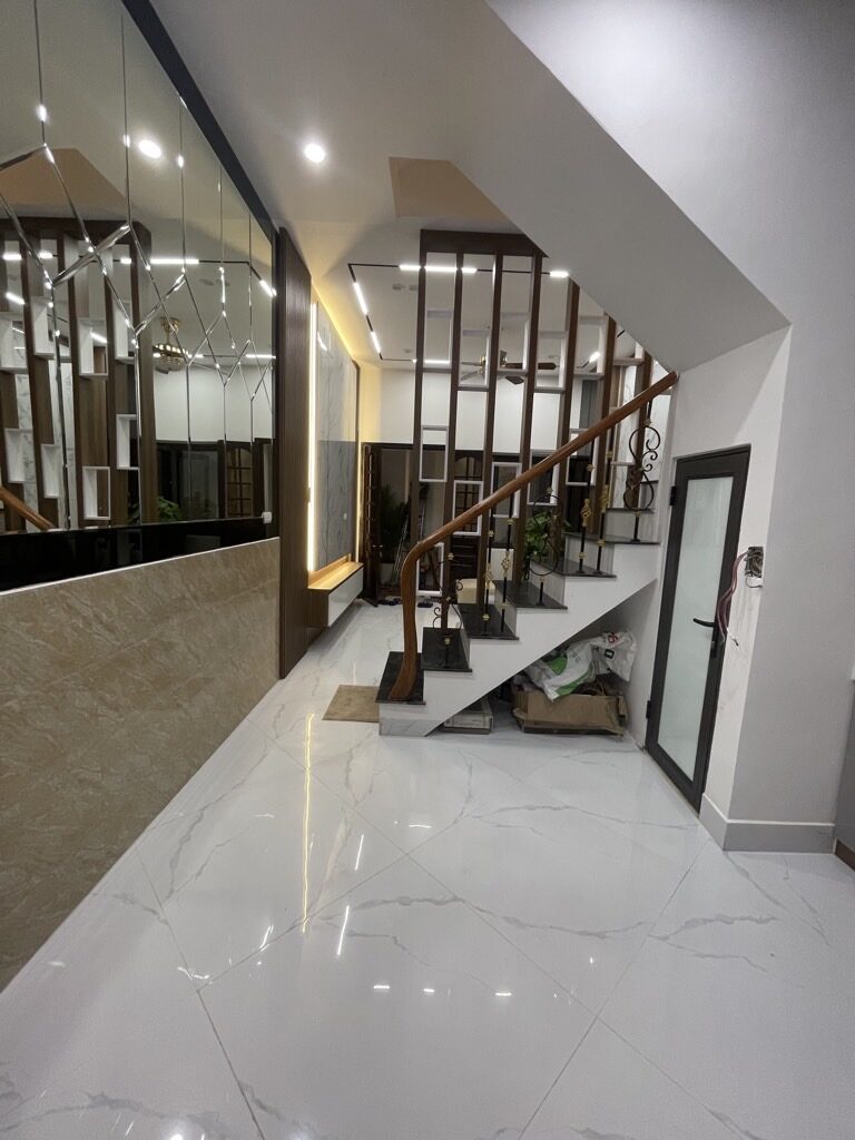 Trần Khát Chân – 40m – 5 Tầng – Giá 8,1 Tỷ