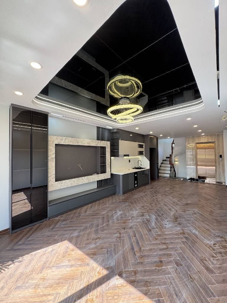 NHÀ PHÂN LÔ – Ô TÔ TRÁNH – THANG MÁY- FULL NỘI THẤT- KINH DOANH_ 42M2 – 7 TẦNG – 23,2 TỶ.