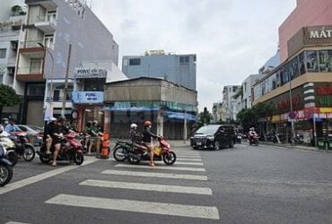 Bán nhà 2 Mặt Tiền Quận 4  tặng GPXD, vị trí đẹp