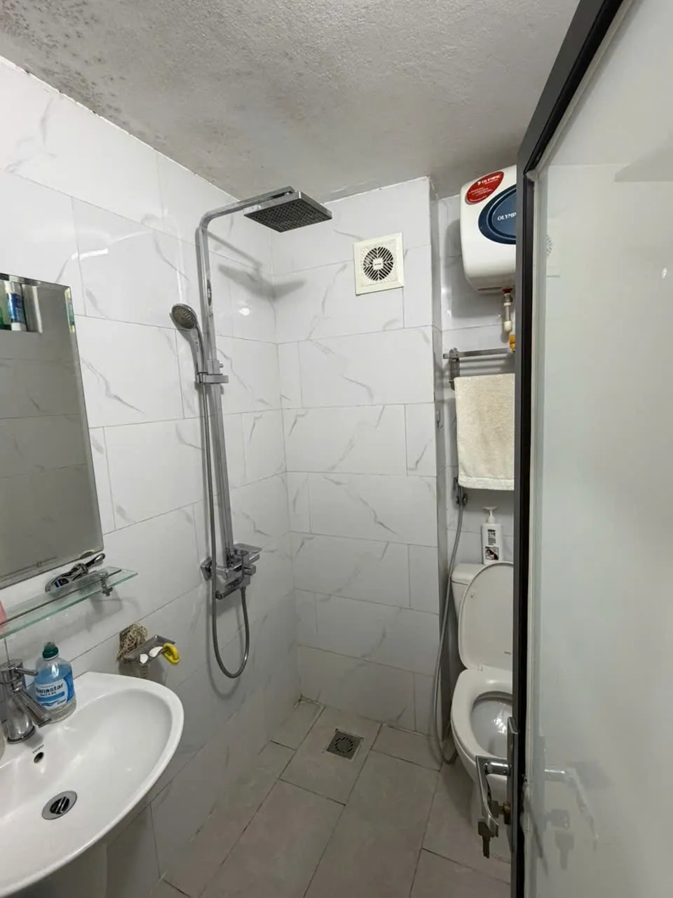 Bán Nhà Nguyễn Khuyến 29m2. 4 tầng. mặt tiền 5.7m. giá 16.8 tỷ Đống Đa Hà Nội