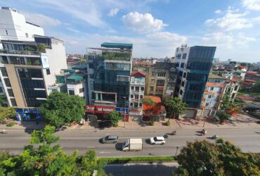 Toà nhà mặt phố Nguyễn Văn Cừ, 130m x 9 tầng, mặt tiền 7m, tổ hợp văn phòng-chung cư mini cao cấp, dòng tiền 200tr/tháng