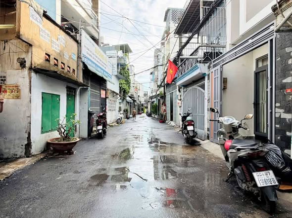 Nhà HXH Đường Huỳnh Văn Nghệ Phường 15 Quận Tân Bình Cũ.