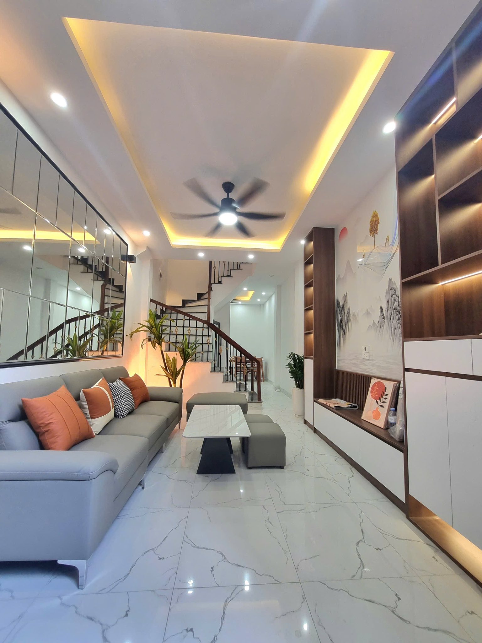 Nhà Phố Nguyễn Xiển-35m*5tầng- Gần trường, chợ; ô tô đỗ cách 30m- Nhỉnh 8 tỷ