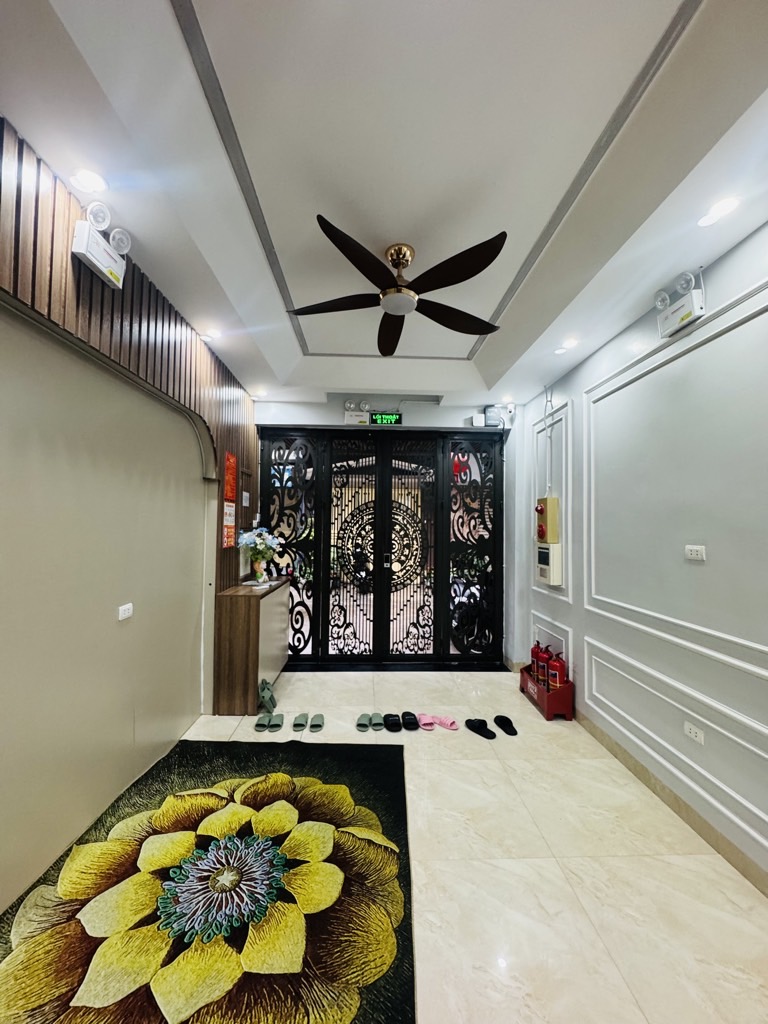 🏡 Trương Định – 46m – 5 Tầng Thang Máy – Lô Góc 3 Thoáng – Giá: 12,7 Tỷ