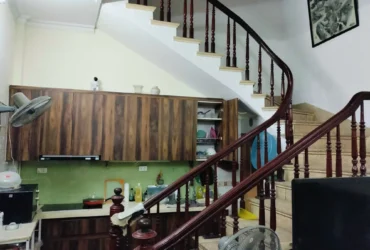 Bán Nhà Kim Mã 31m2. 5 tầng. mặt tiền 3.51m. giá 8.1 Tỷ Ba Đình Hà Nội