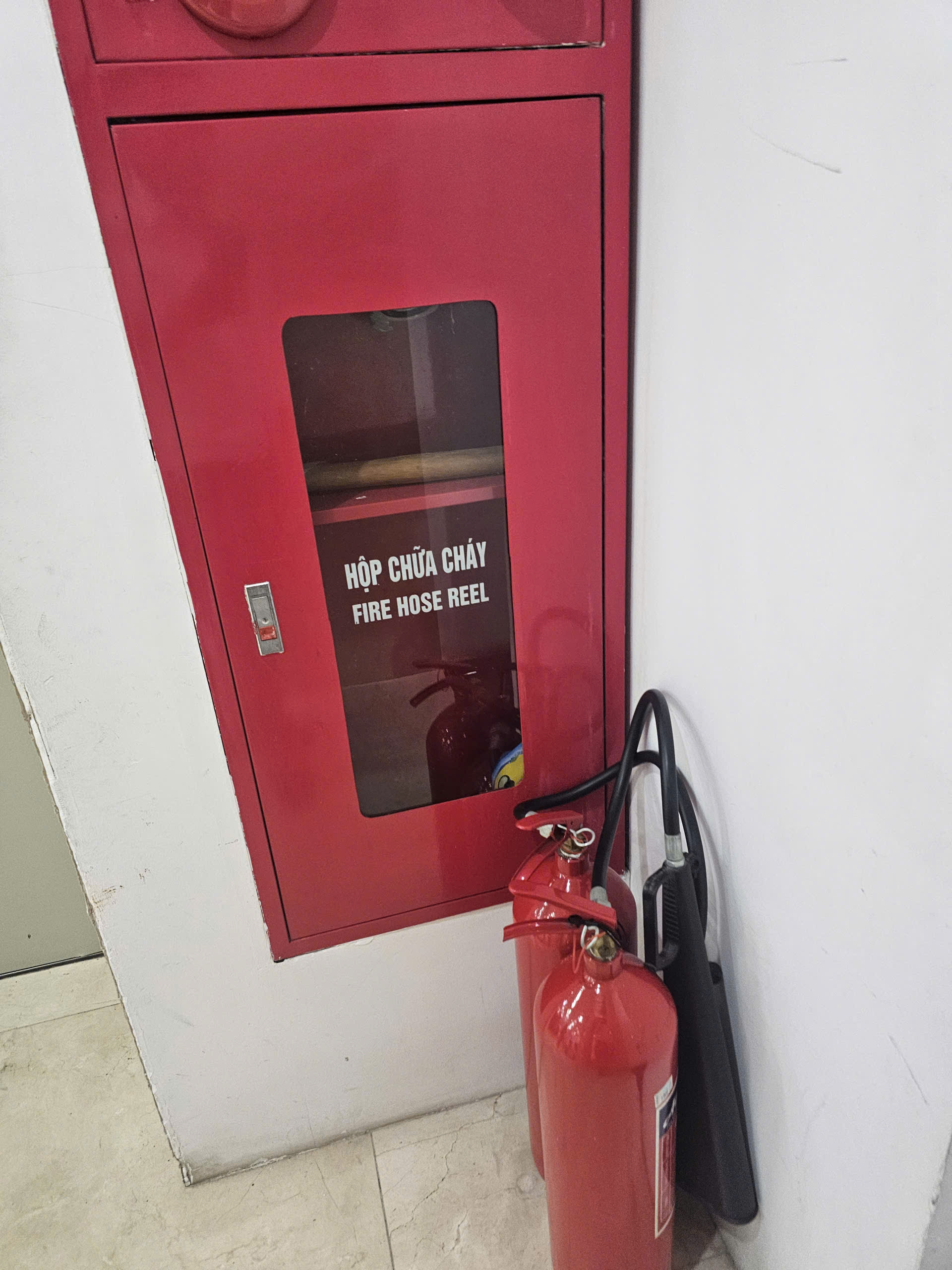 Cho thuê nhà, P. Hàng Da, Thang máy, pccc, Vỉa hè; 127m2* 5T- 88 Tr