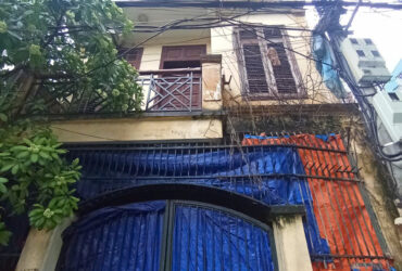 Bán nhà mặt hồ phố Quan Nhân, ô tô đỗ cửa- Kinh doanh- 3,5 tầng, DT 68m2- Mặt tiền 5.1m- Giả chỉ 18,5 tỷ