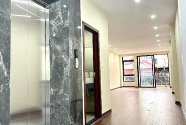 Mình cho thuê nhà mới, hai mặt tiền, Thụy Khuê, 111m2x 4T vỉa hè 30 Tr