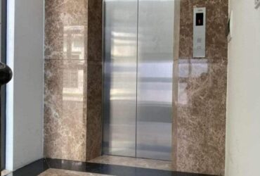 Cho thuê nhà mới, P. Mai Hắc Đế, Thang máy, Vỉa hè, 102m2x 4T *28 Tr