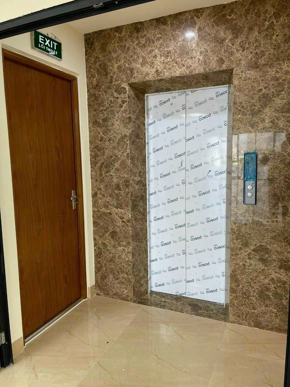 cho thuê nhà mới, hai mặt tiền, Phương Liệt, 105m2x 4T vỉa hè 31 Tr