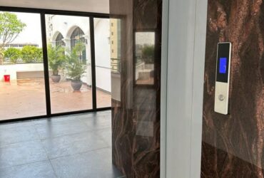 Cho thuê nhà hai mặt tiền, 99m2_ 5T; vỉa hè, Nguyễn Khánh Toàn-29 Tr