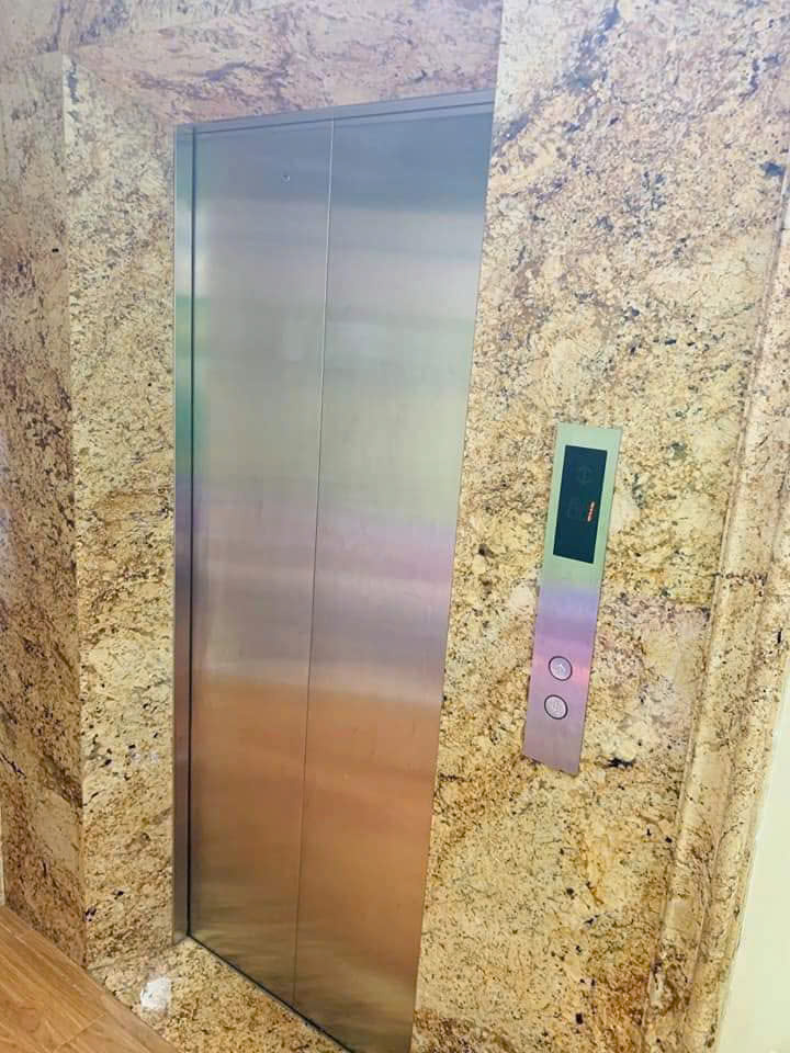 Cho thuê nhà mới, hai cửa đi, Bách Khoa, 100m2x 5T vỉa hè 32 Tr