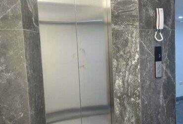 Cho thuê nhà đẹp, căn góc , thang máy,vỉa hè, 115m2- 4T, Đào Tấn_45 Tr