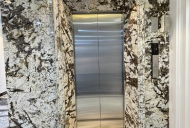 Cho thuê nhà hai mặt tiền,mới, Lạc Long Quân, 105m2x 5T vỉa hè 28 Tr