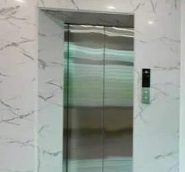 Nhà tôi cho thuê nhà hai cửa đi, mới, Hoàng Cầu, 102m2x 4T vỉa hè 30 Tr