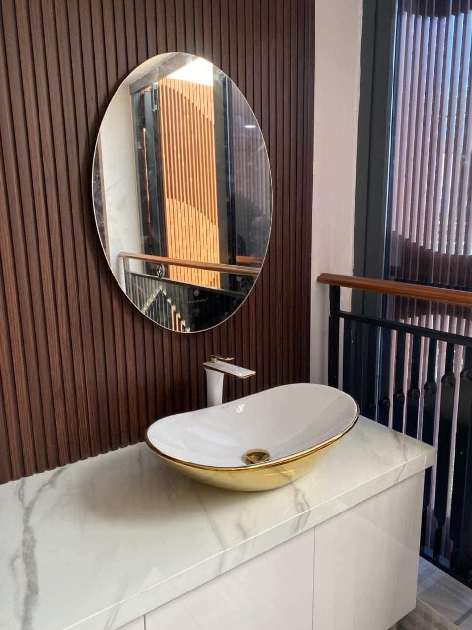 Cho thuê nhà, Nguyễn Du, THANG MÁY, pccc, Vỉa hè; 849m2* 9T- 231 Tr