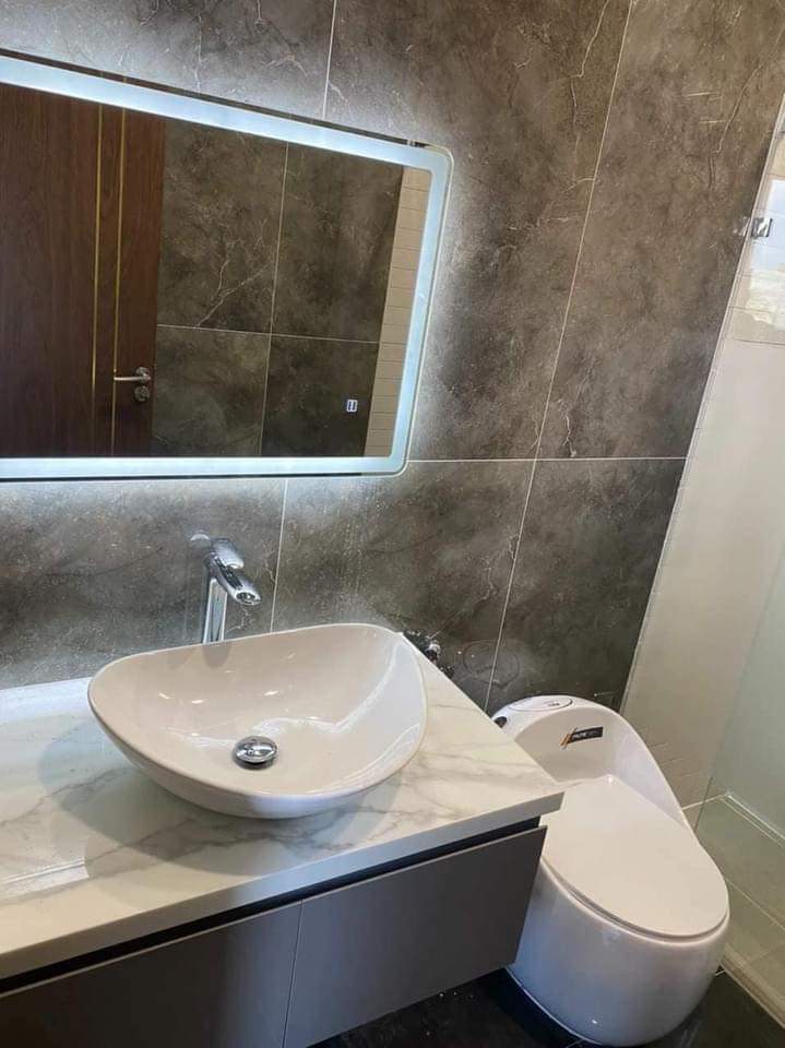 Cho thuê nhà, THANG MÁY, pccc, Vỉa hè, 84m2_ 5T, Phố Hàng Bạc-60 Tr