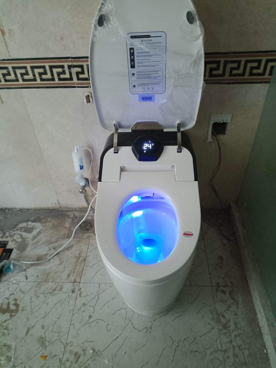 Chính chủ tôi cho thuê nhà mới, Hoàng Quốc Việt, 98m2x 5T vỉa hè 33 Tr